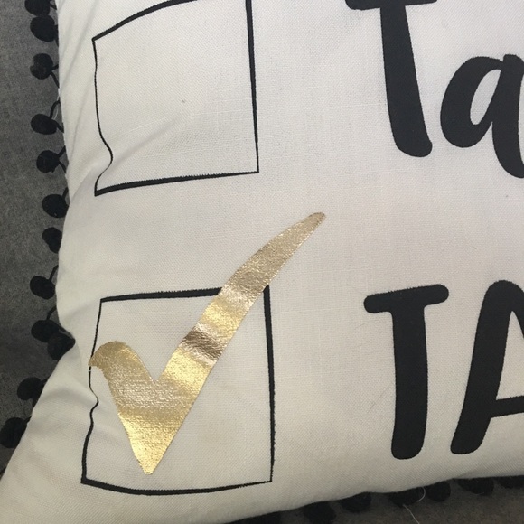 Taco 🌮 accent pillow - Picture 3 of 3